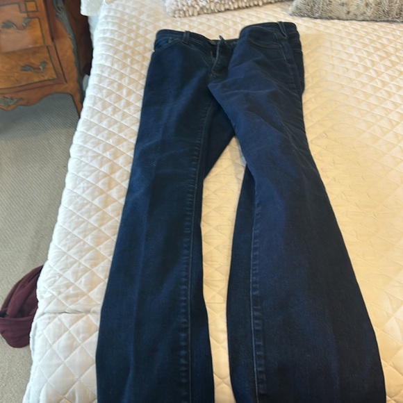 A great pair of blue jeans - Picture 3 of 3